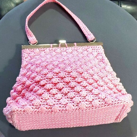 Adorable hand made pink crochet purse. Snap closure. With handle. Y2K - Picture 1 of 10
